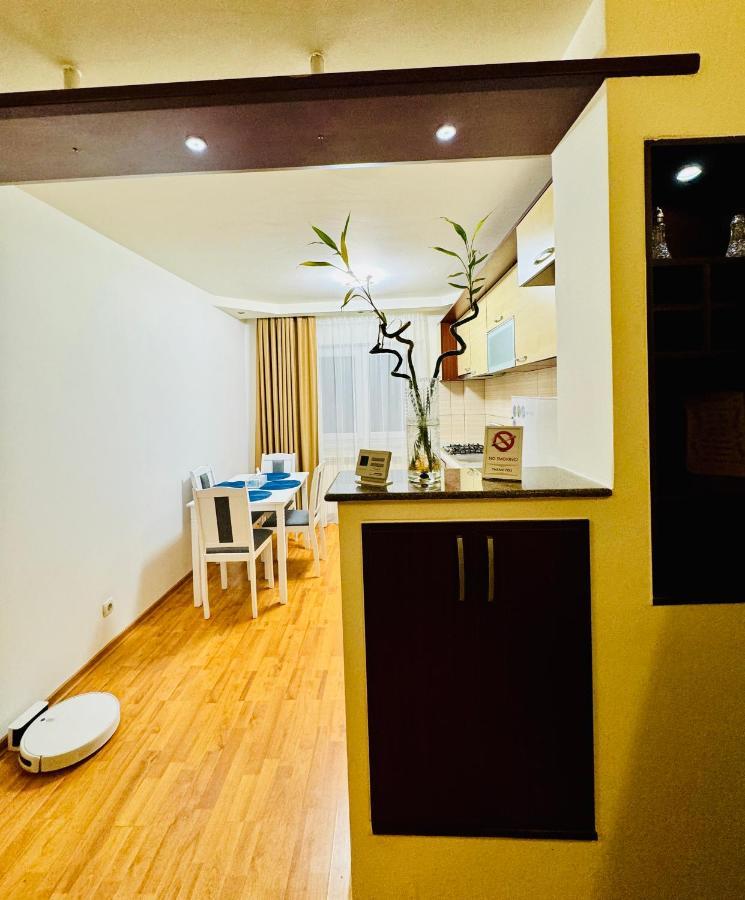 Апартаменти Altheda Living Eroilor 116-A4 Сучава Екстер'єр фото