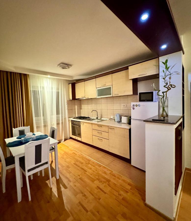 Апартаменти Altheda Living Eroilor 116-A4 Сучава Екстер'єр фото